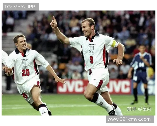 足球明星赢球后庆祝的精彩瞬间与情感表达分析 足球明星赢球后庆祝的精彩瞬间与情感表达分析